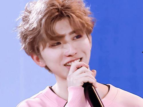 娱乐吃瓜君范丞丞蔡徐坤,娱乐圈的“吃瓜”风云  第3张