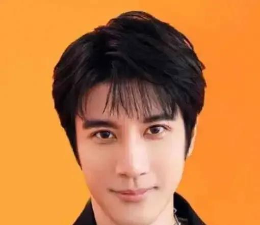 娱乐圈吃瓜的一个大博主,独家爆料，明星幕后真相大起底！  第2张